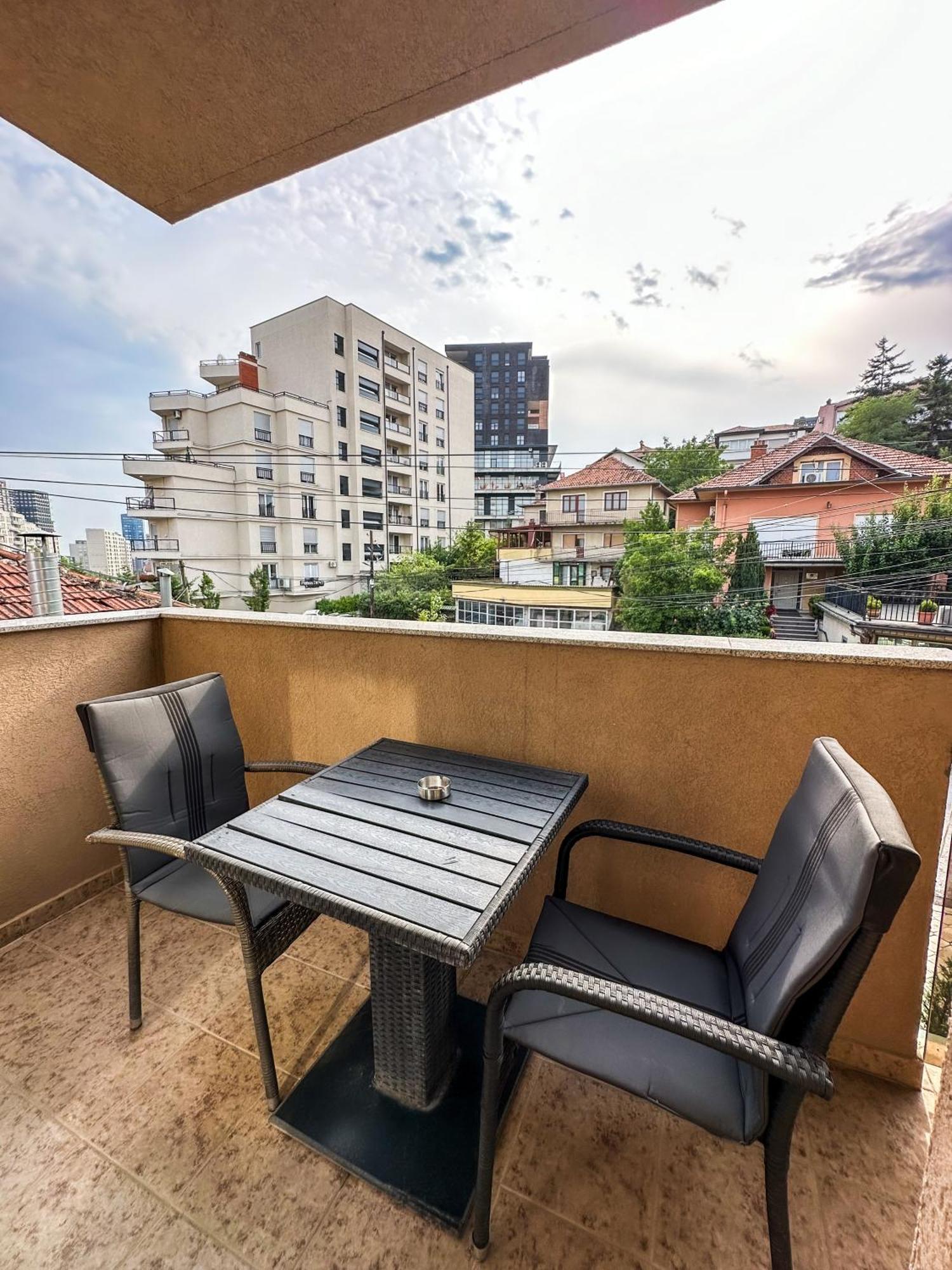 Grand Apartments Prishtina プリシュティナ エクステリア 写真